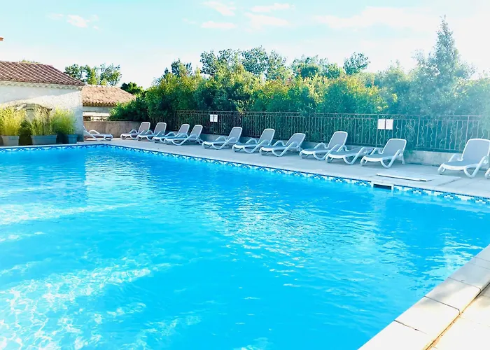 Appartement Vue Magnifique Sur Les Alpilles, Residence Avec Piscine