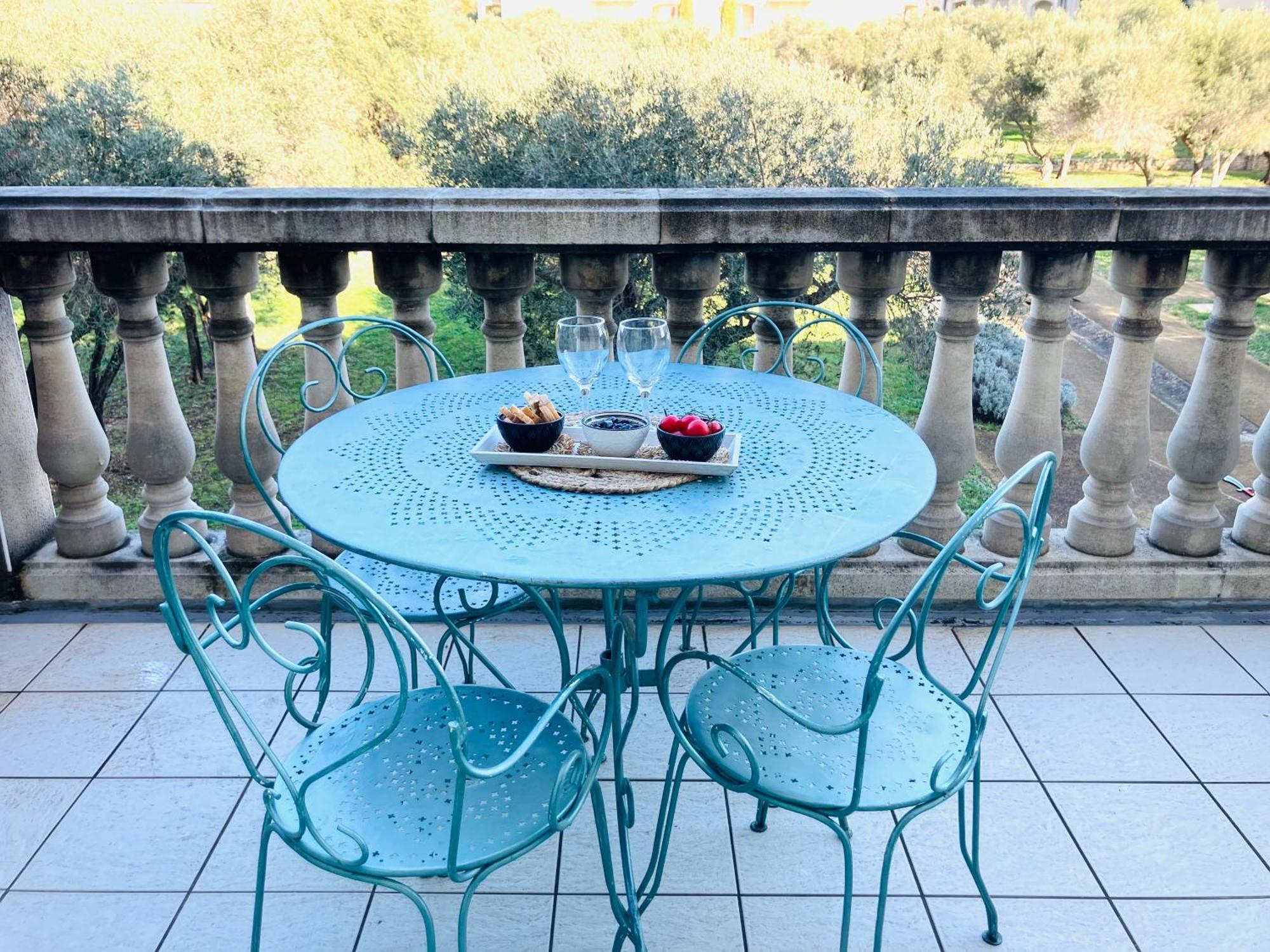 Vue Magnifique Sur Les Alpilles, Avec Piscine